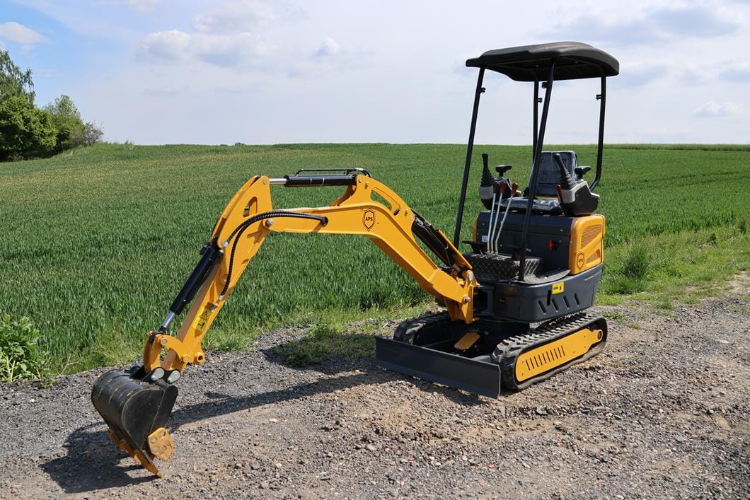 Mini-pelle APS OKW17 avec bras de torsion