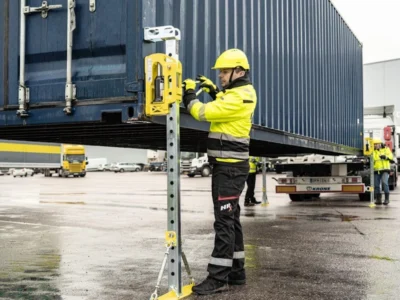JEU DE 4 BÉQUILLES POUR LEVAGE ET MISE AU SOL DES CONTAINERS