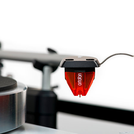 Thorens - TD 1500 Noyer (avec cellule Ortofon 2M Bronze)