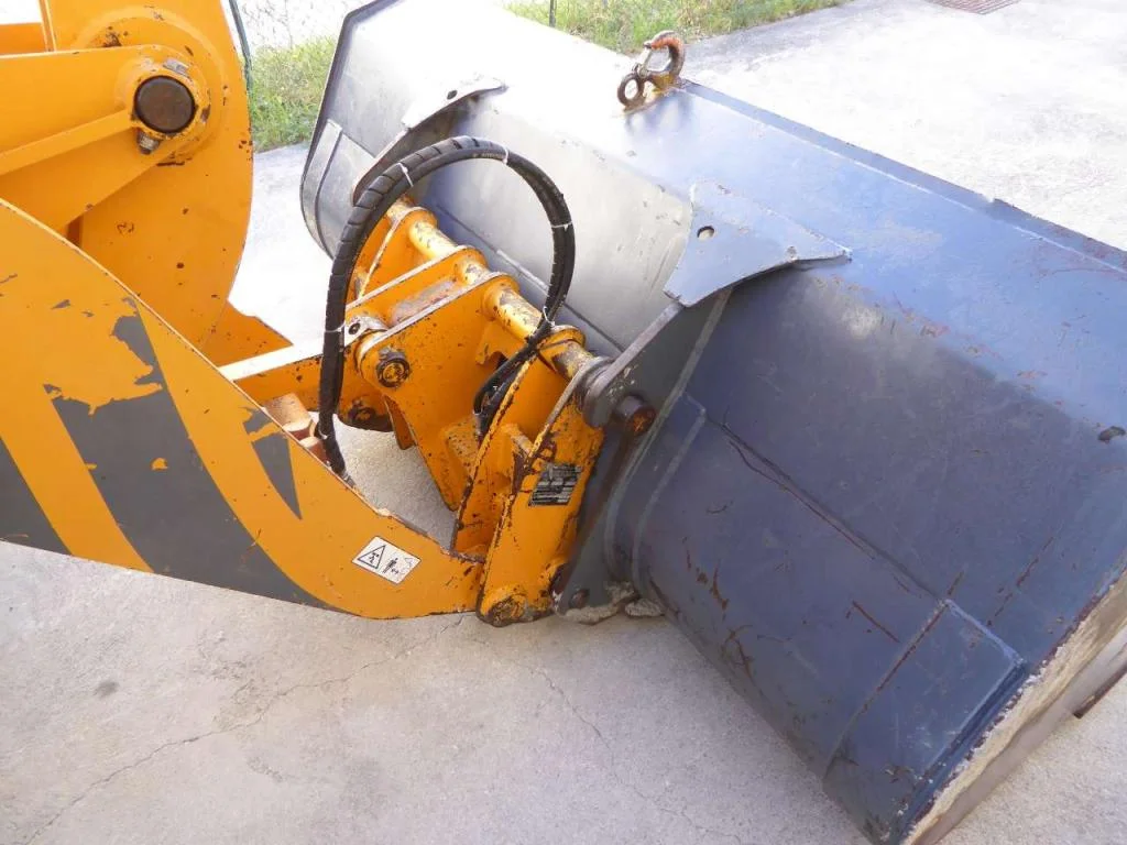 2008 VENIERI VF 8.23 D