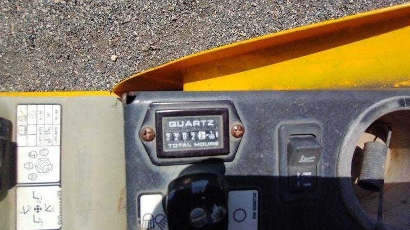 Bobcat E14, (2014), 2202 heures, 1.3T + 3 Godets – occasion