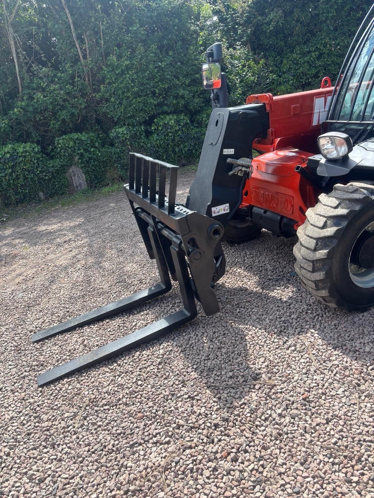MANITOU MT 625 H COMFORT AVEC ACCESSOIRES