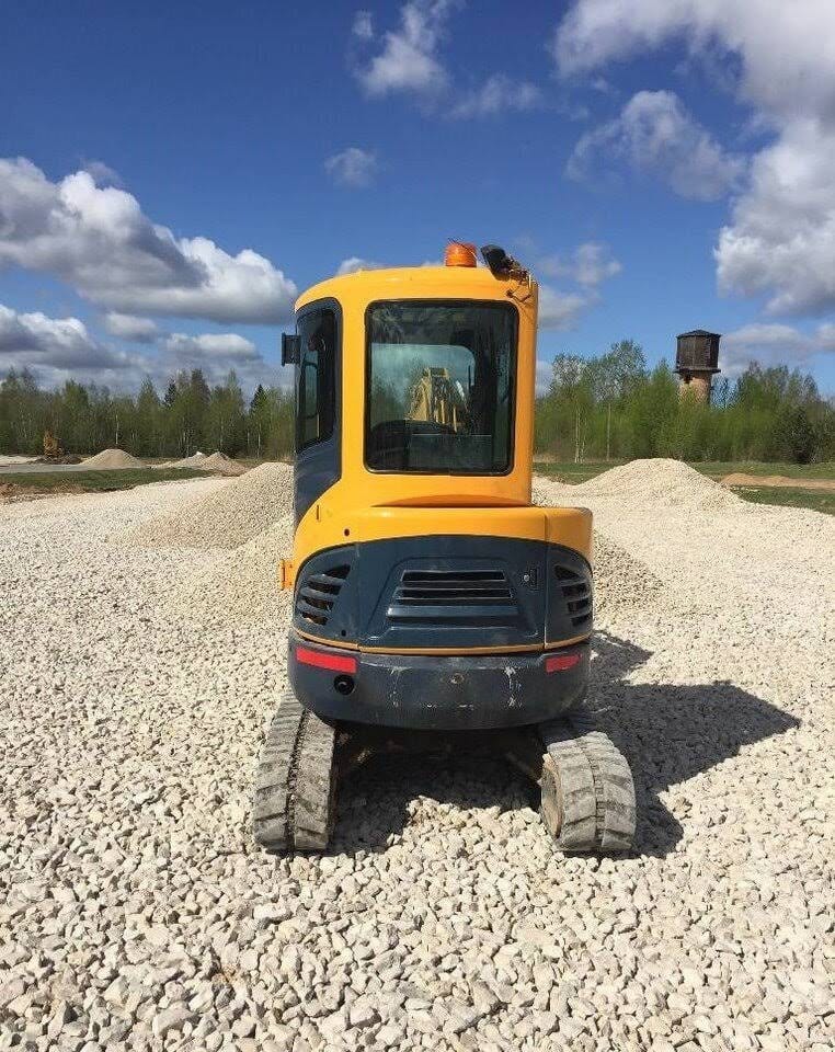 Hyundai Robex 27Z-9, (2011), 5800 heures, 2.8T – occasion