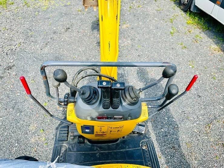Komatsu PC09-1, (2008), 1500 heures, 0.8T – occasion