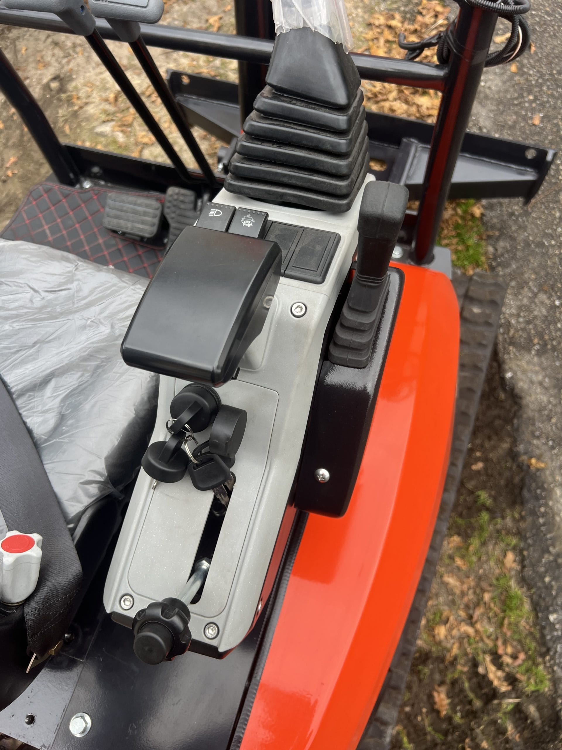 Mini Pelle Rotative Baimse 2500 kg, Moteur 3 Cylindres Kubota D1105