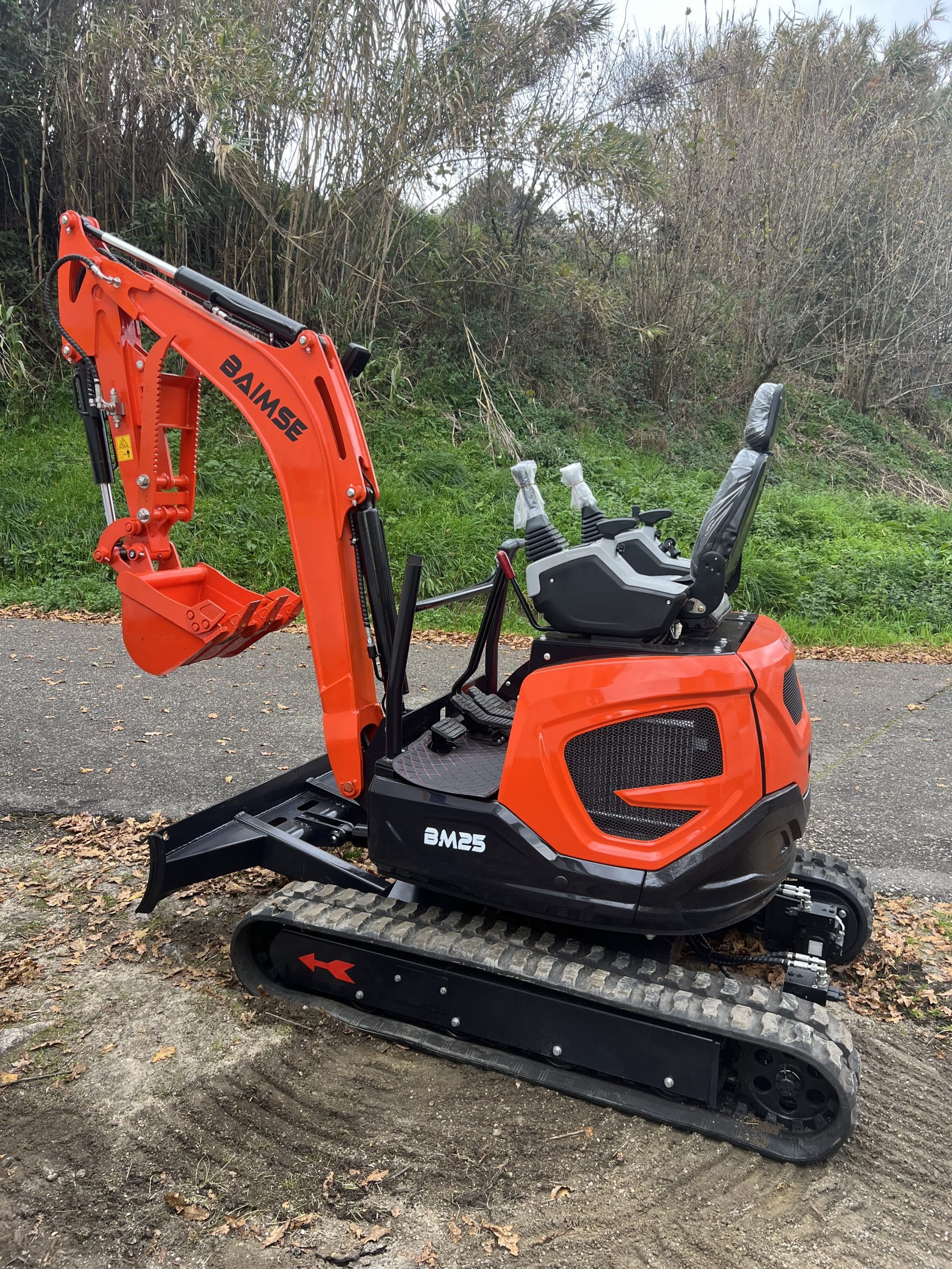 Mini Pelle Rotative Baimse 2500 kg, Moteur 3 Cylindres Kubota D1105