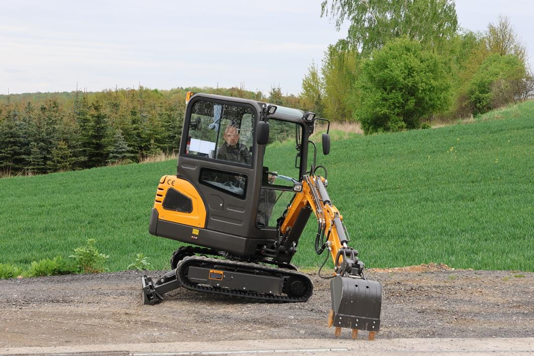 Mini-pelle APS KME20