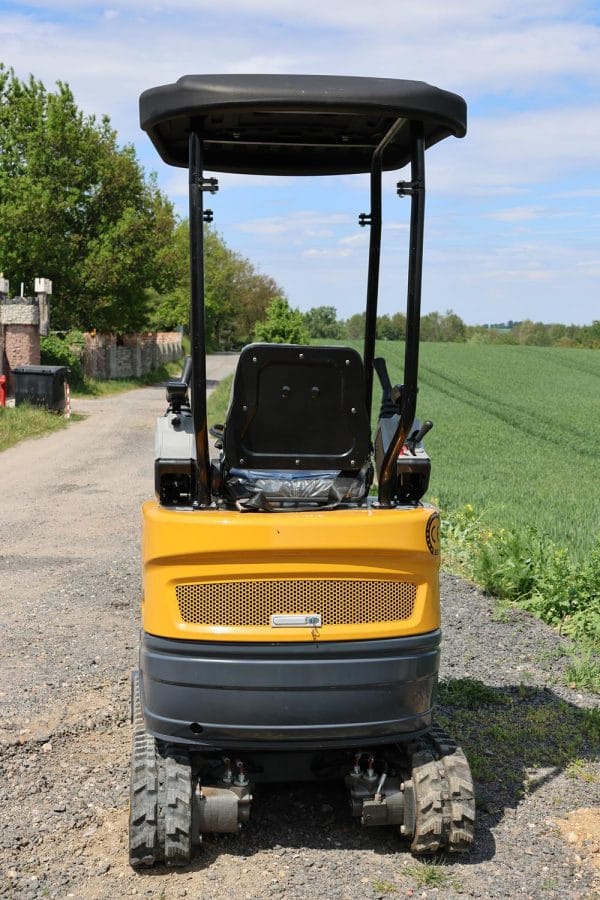 Mini-pelle APS OKW17 avec bras de torsion